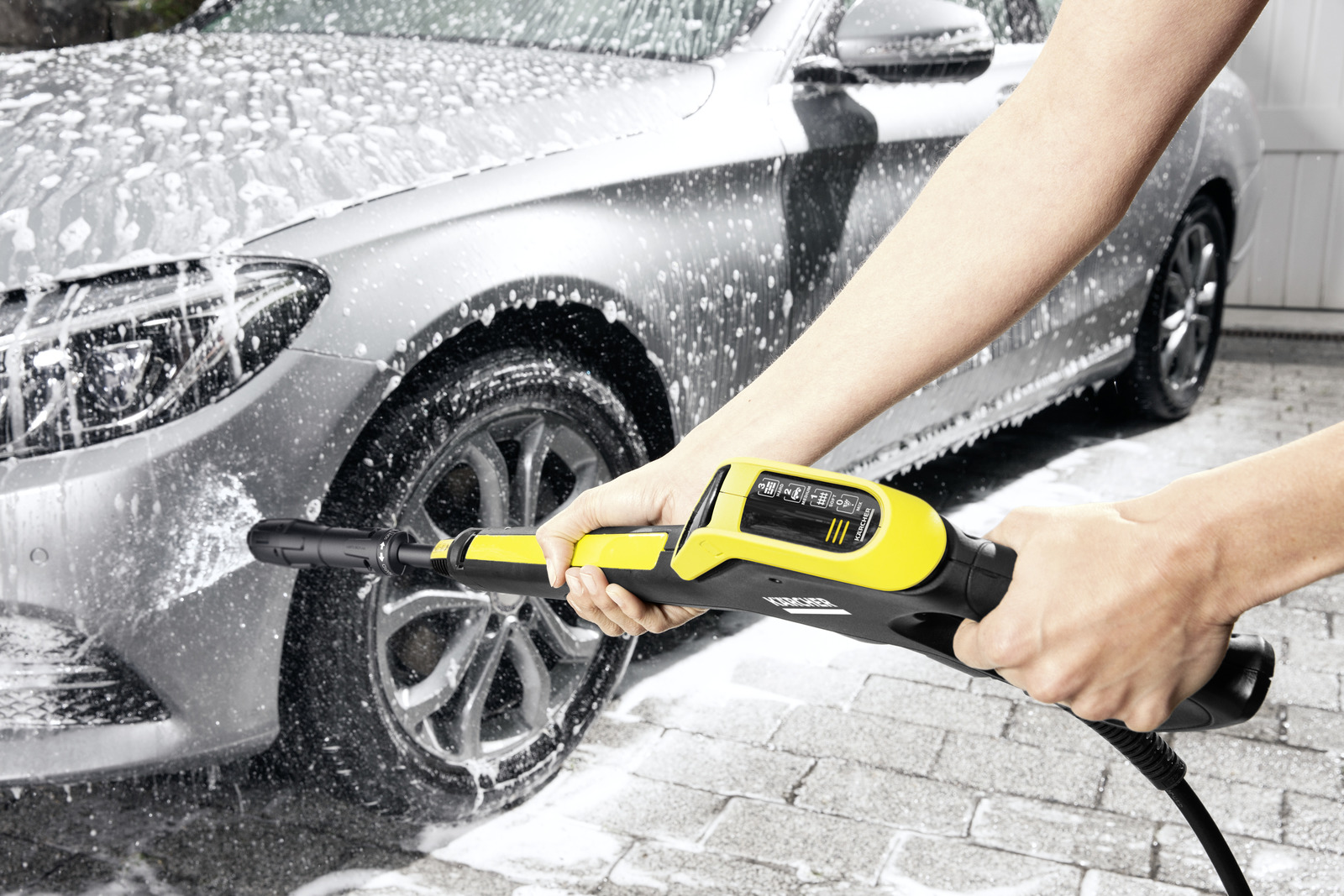 Karcher K 4 Power Control Basınçlı Yıkama Makinesi